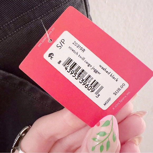 Spanx Stretch Twill Slim-Fit Cargo Jogger Pants Washed Black NWT - Picture 6 of 8